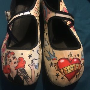 Hot chocolates designs shoes